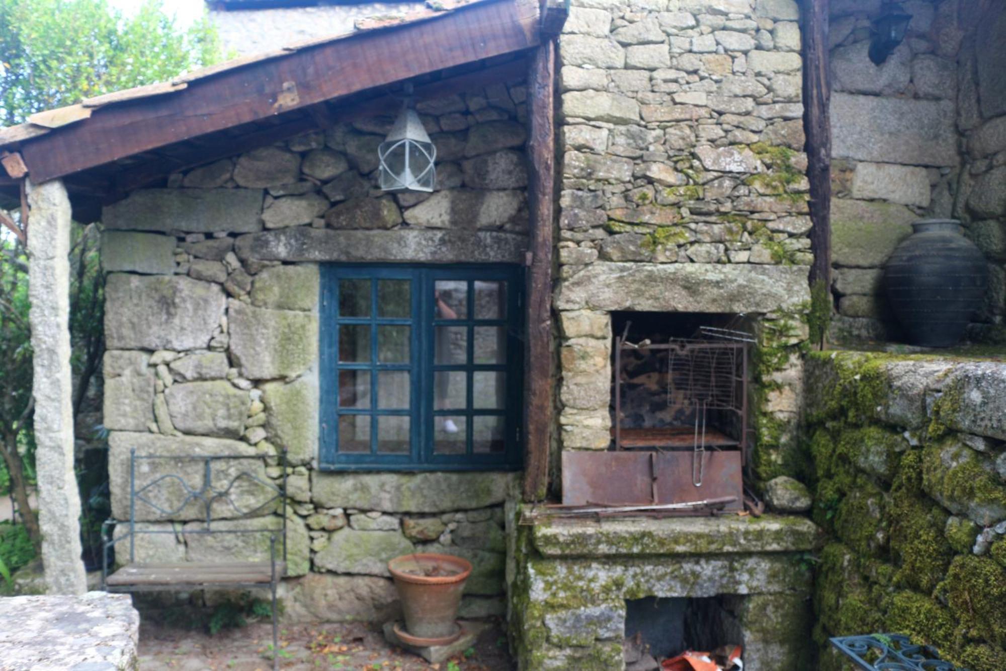 Casa Campo Das Bizarras Castro Daire Exterior photo